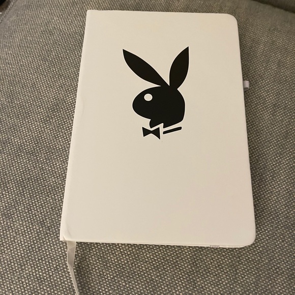 Playboy Bunny Notepad - Picture 4 of 4